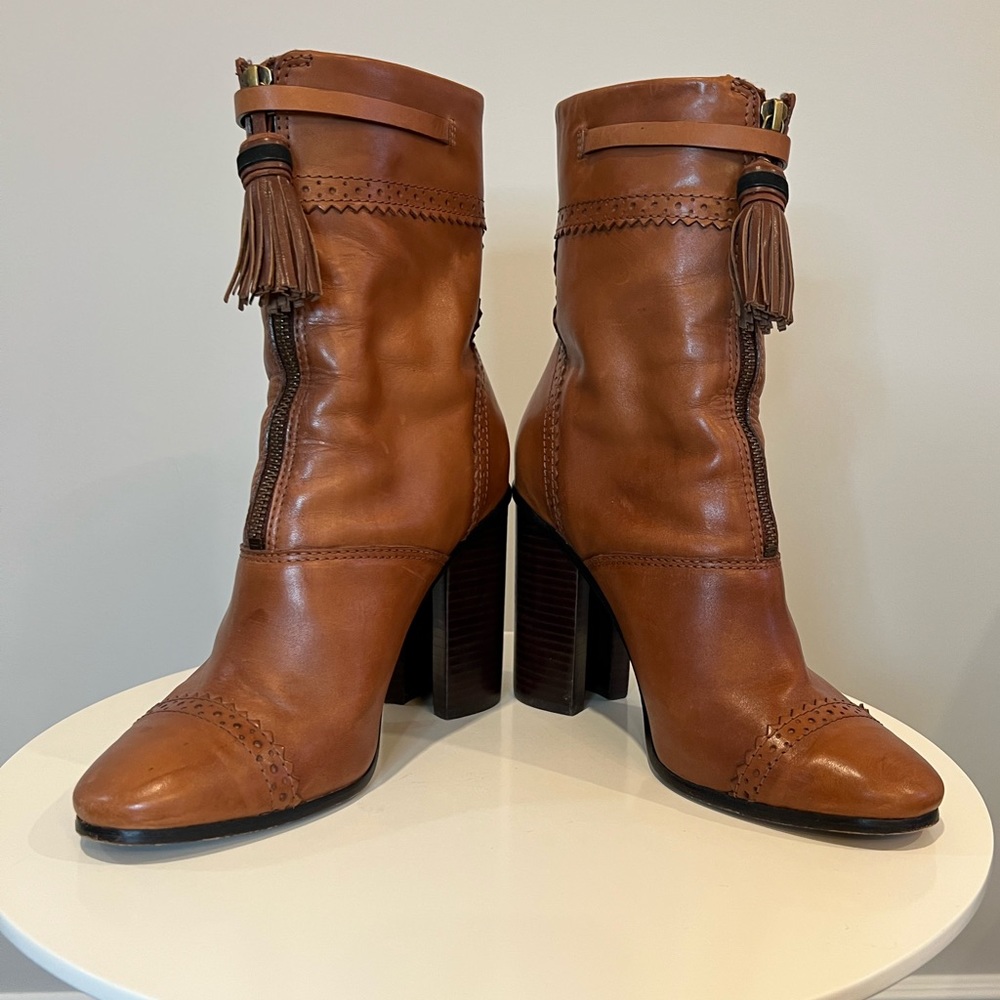 Tory Burch Huxley Bootie Camel Color Size 8.5
